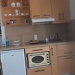 Actis بيت ضيافة ستيليدا