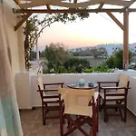 Actis بيت ضيافة ستيليدا